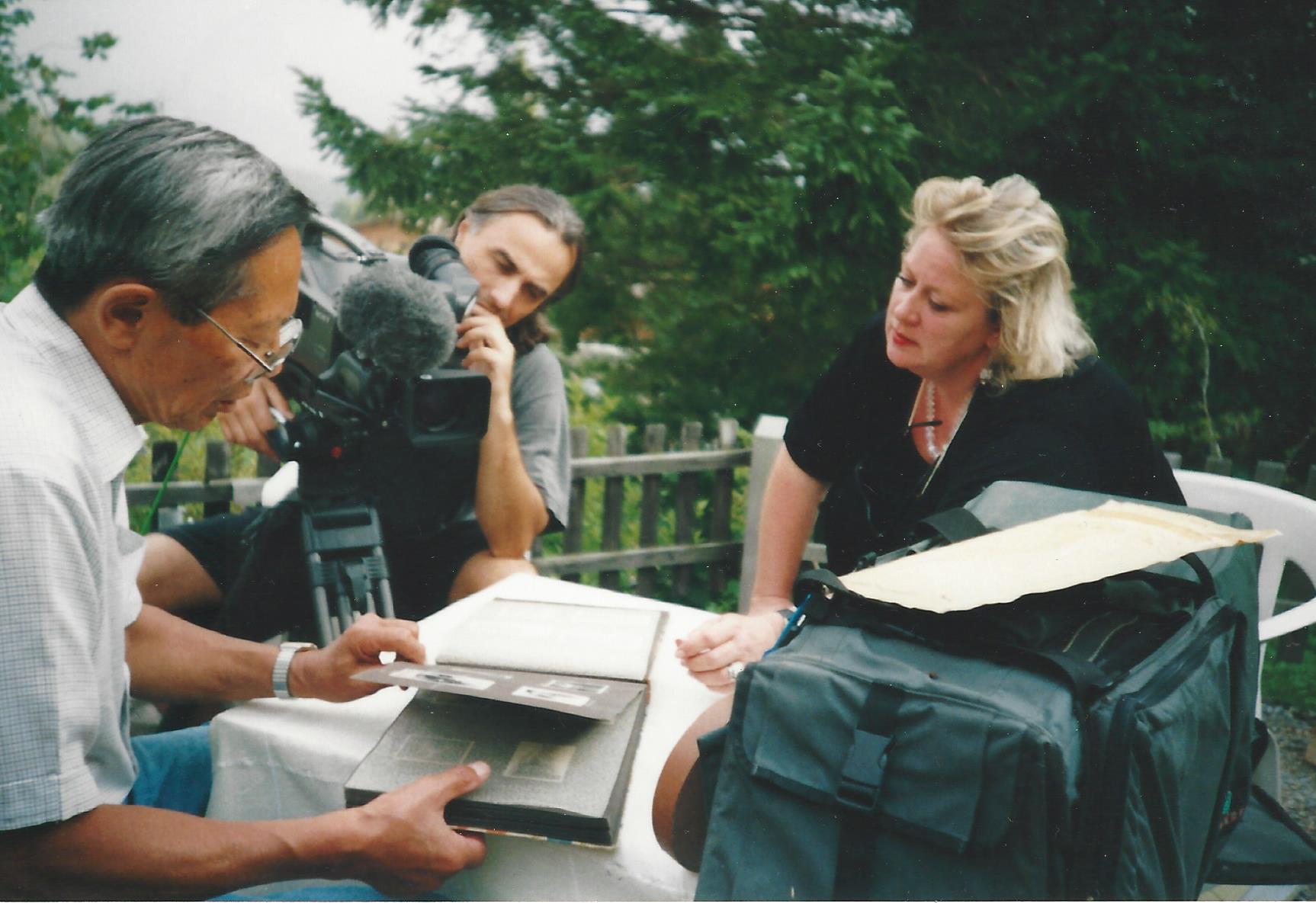 Ullabritt Horn mit Han Sen (links) bei den Dreharbeiten in China.